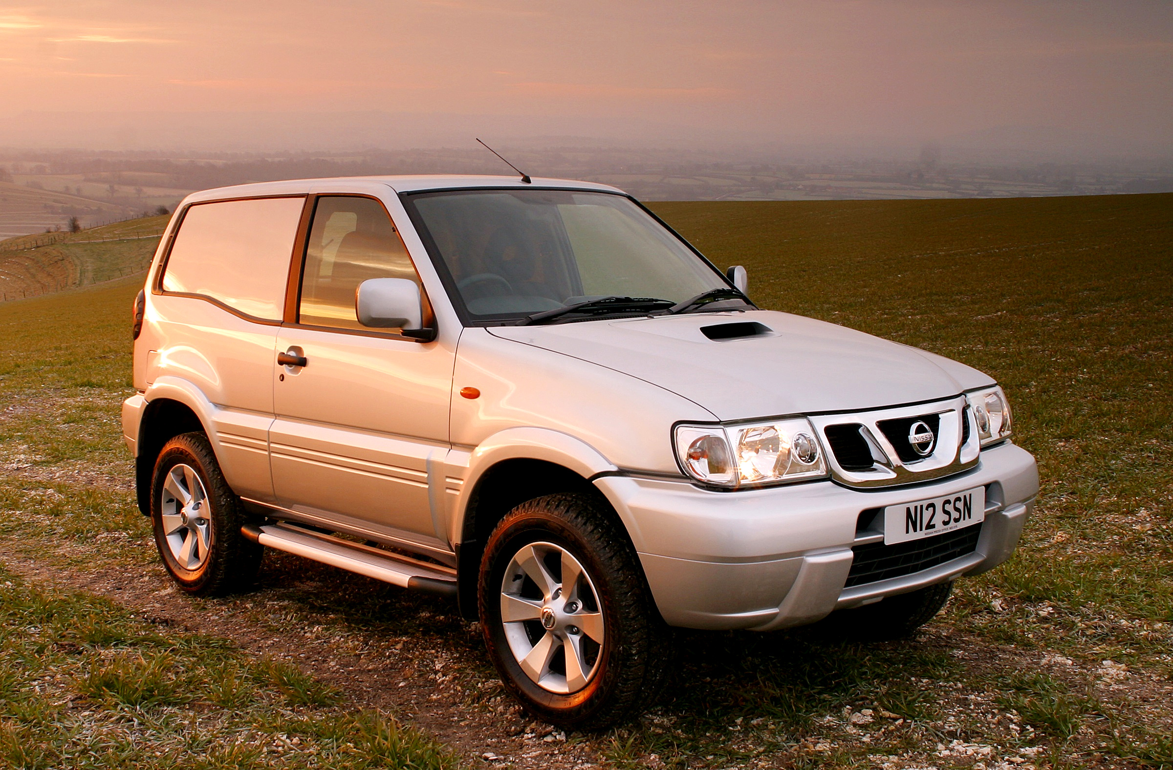 Ниссан террано 2. Ниссан Террано r20. Nissan Terrano 2 r20. Ниссан Террано 2 1999.